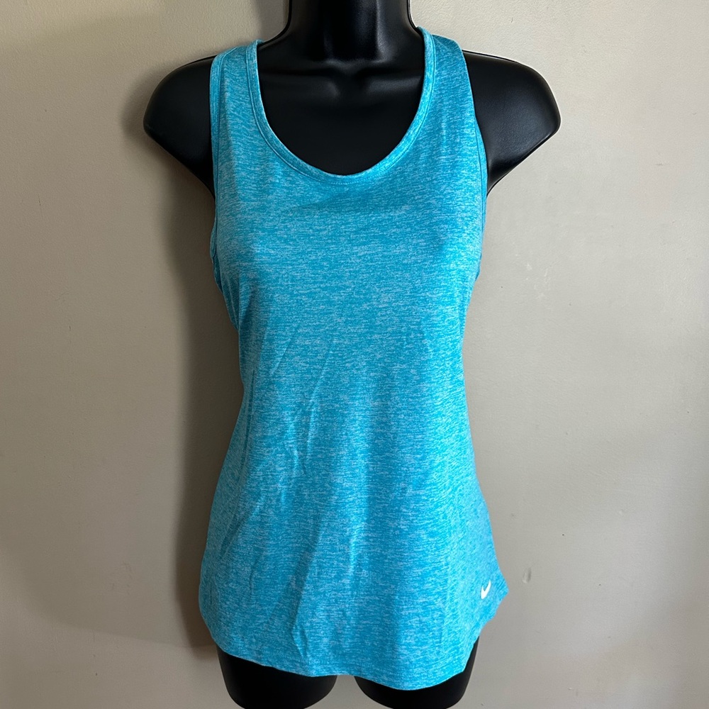 Host Pick ✨ Nike Women’s Razorback Tank